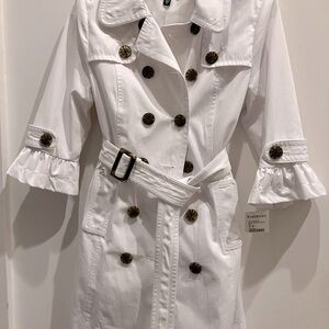 BNWT Bebe white Trench Coat XS